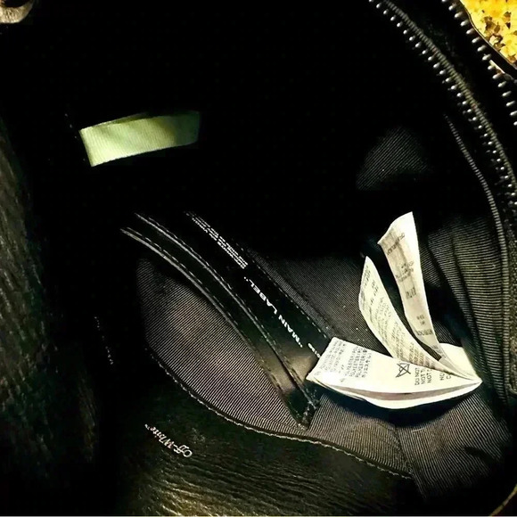 Authentic Off White Pattern Silk Floral Purse - Picture 14 of 14